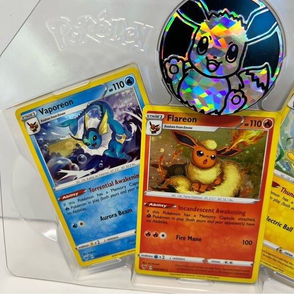 Pokémon Holographic Vaporeon, Flareon, & Jolteon Coin Set - Picture 2 of 9